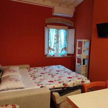La Casa Della Pieve Vecchia Apartment Marmigliaio Стая снимка